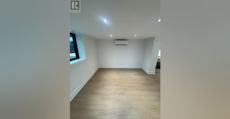 LOWER-99 Ypres Road, Toronto, ON, M6M 3X2 - 4