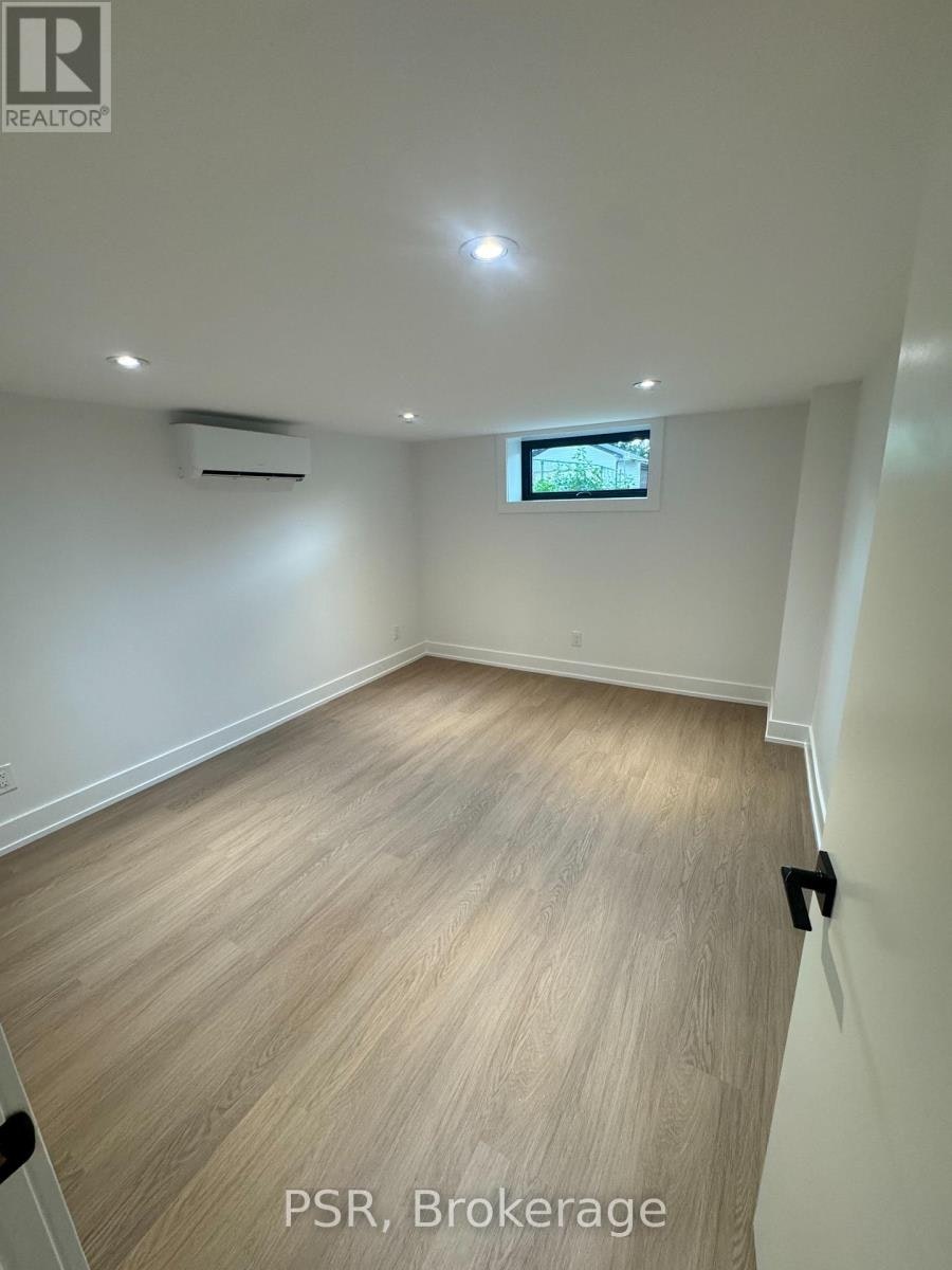 LOWER-99 Ypres Road, Toronto, ON, M6M 3X2 - 9