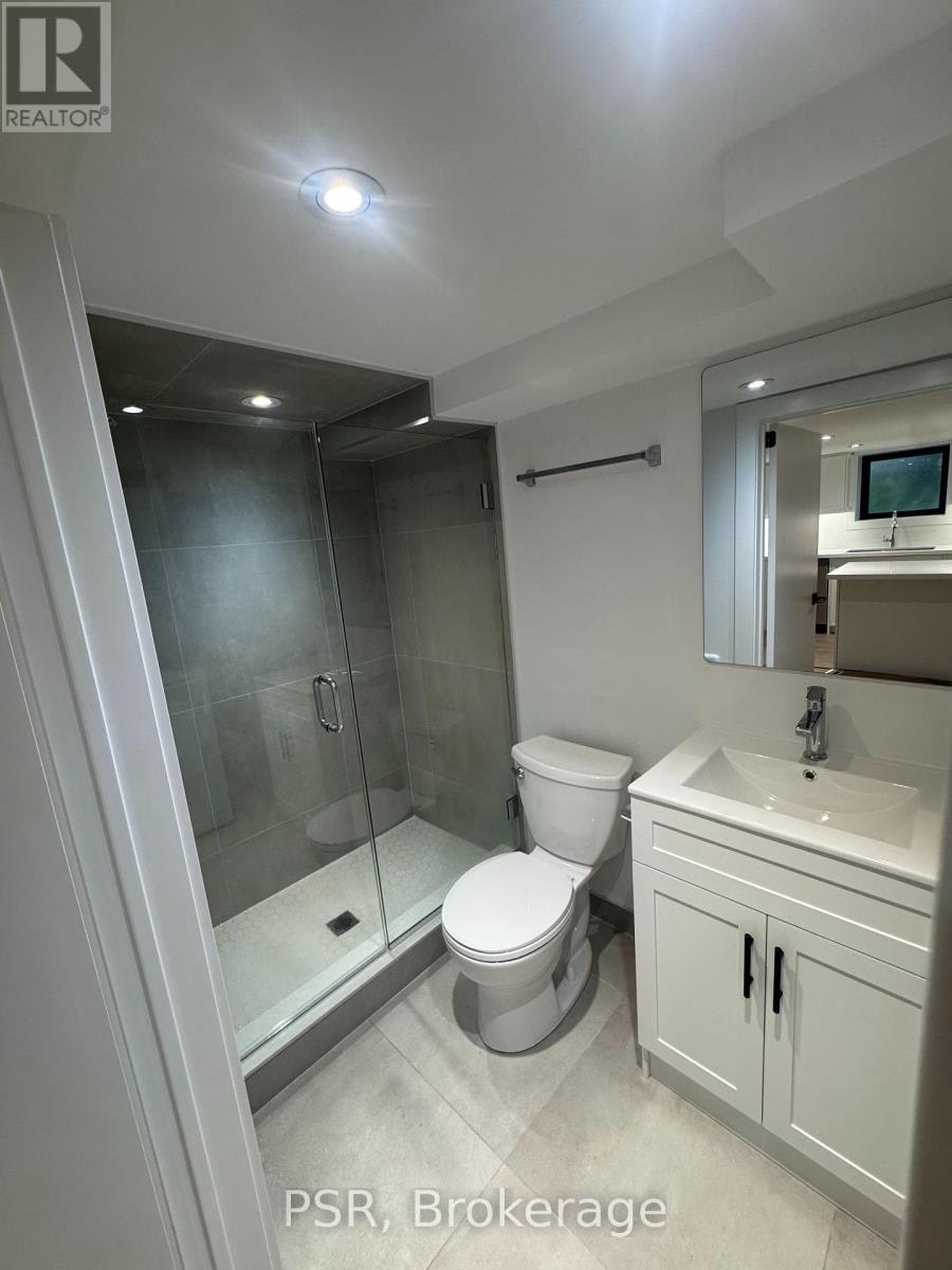 LOWER-99 Ypres Road, Toronto, ON, M6M 3X2 - 12