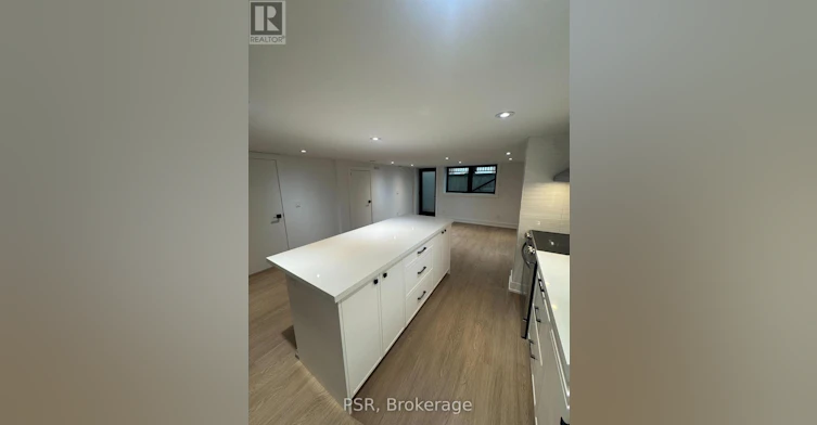 LOWER-99 Ypres Road, Toronto, ON, M6M 3X2 - 5
