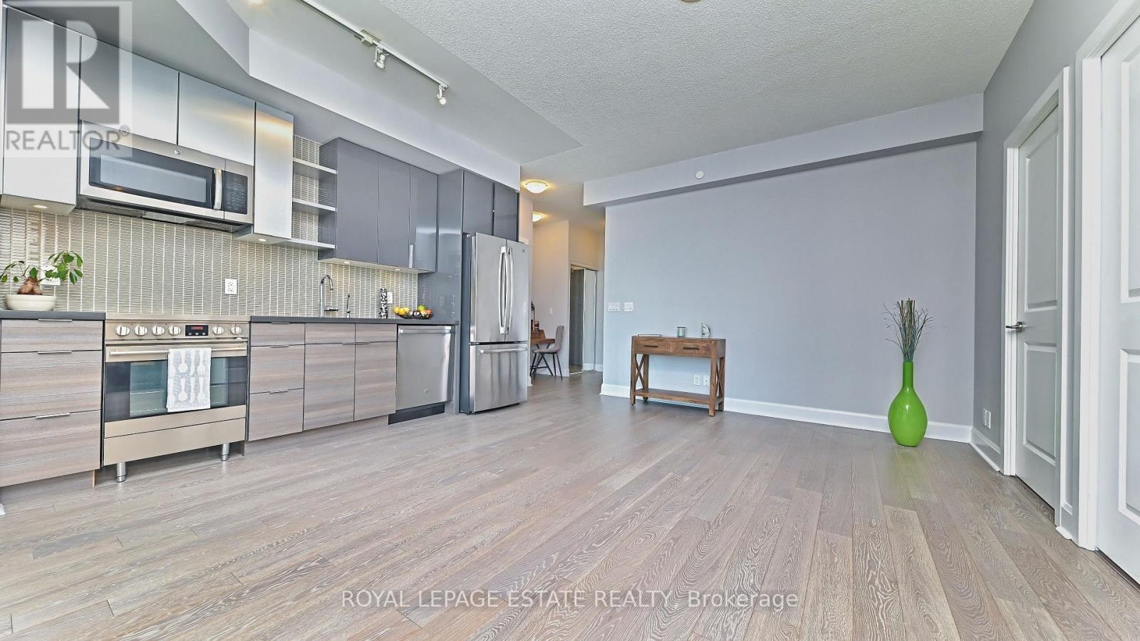 2901-33 Shore Breeze Drive, Toronto, ON, M8V 1A1 - 4