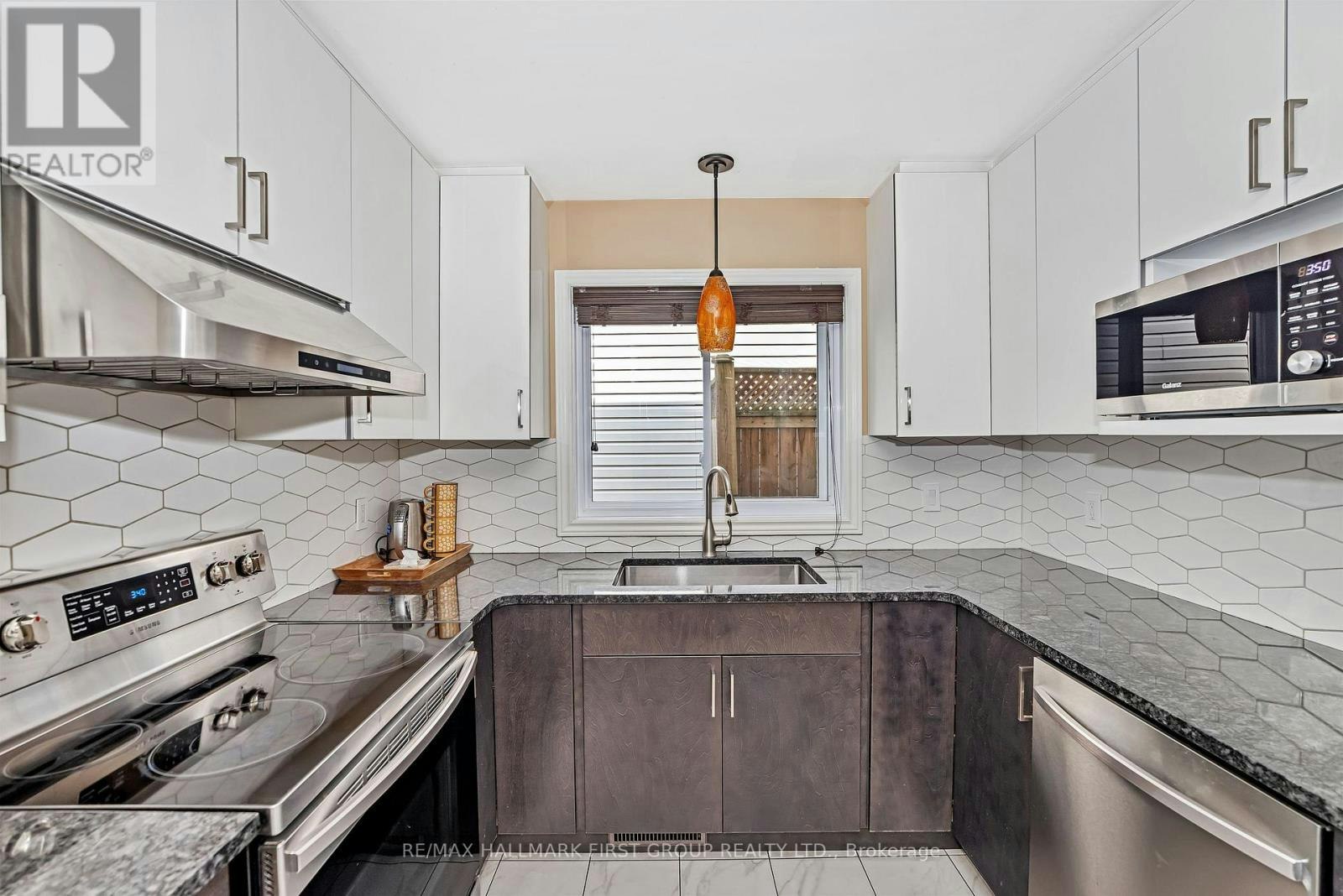 16 Hawley Crescent, Ottawa, ON, K2M 1T3 - 17