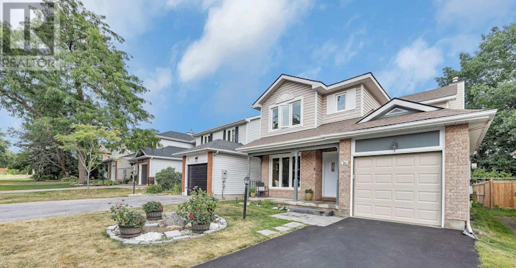 16 Hawley Crescent, Ottawa, ON, K2M 1T3