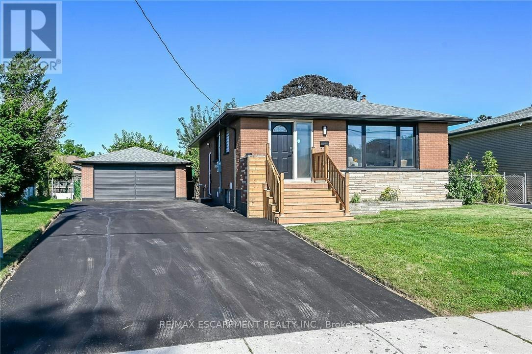 135 Nugent Drive, Hamilton, ON, L8H 2N3