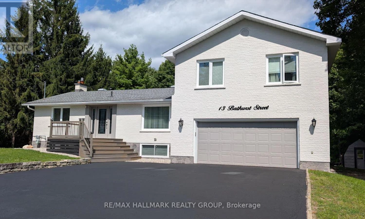 13 Bathurst Street