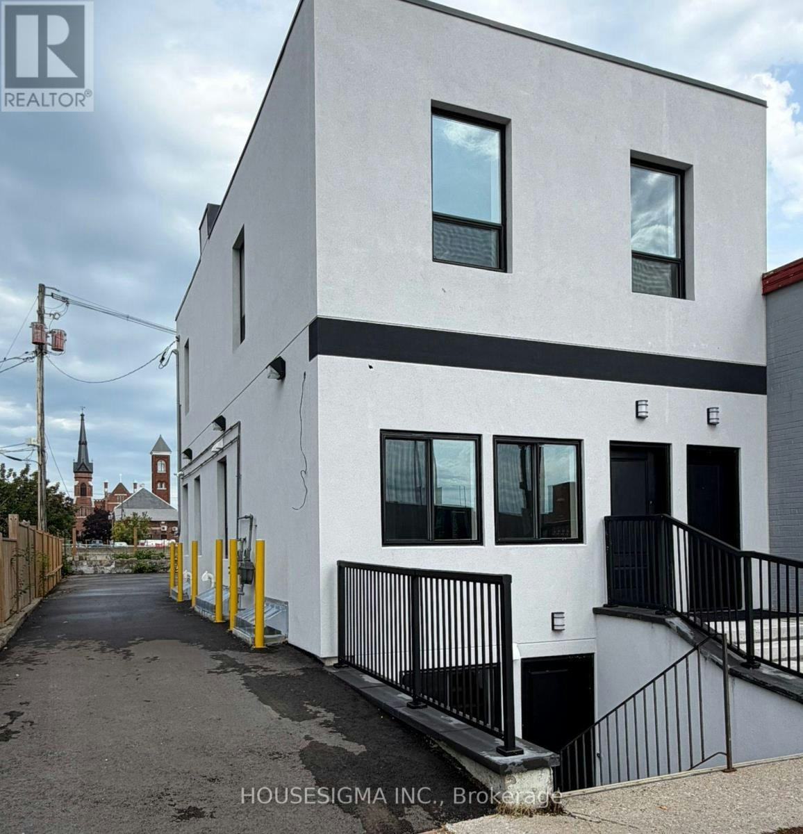 UPPER-28 West Street N, Orillia, ON, L3V 5B8 - 2