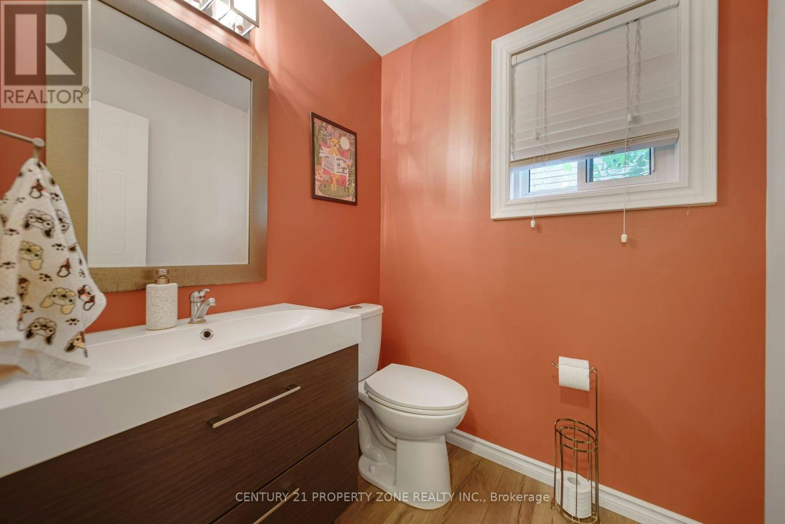 643 Bonavista Drive, Waterloo, ON, N2K 4B3 - 11