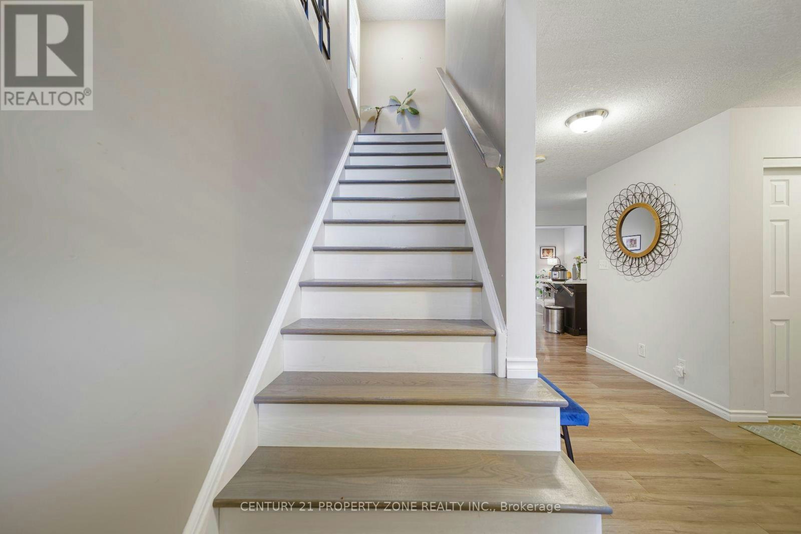 643 Bonavista Drive, Waterloo, ON, N2K 4B3 - 21