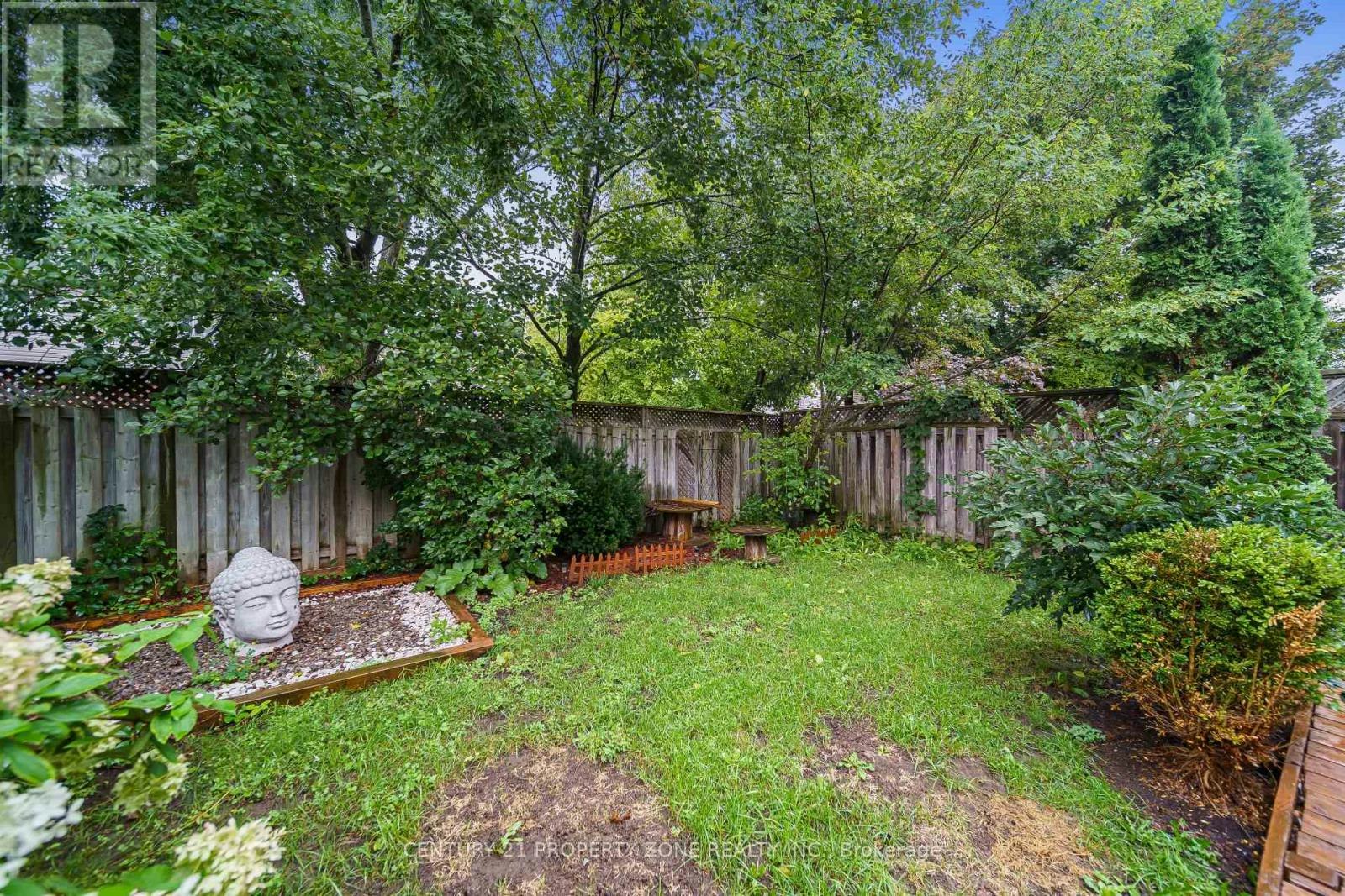 643 Bonavista Drive, Waterloo, ON, N2K 4B3 - 8