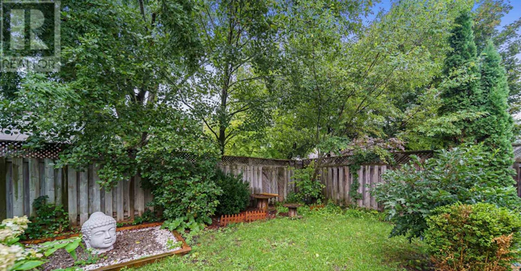 643 Bonavista Drive, Waterloo, ON, N2K 4B3 - 8
