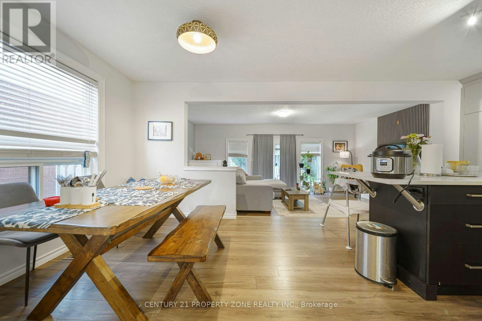 643 Bonavista Drive, Waterloo, ON, N2K 4B3 - 12