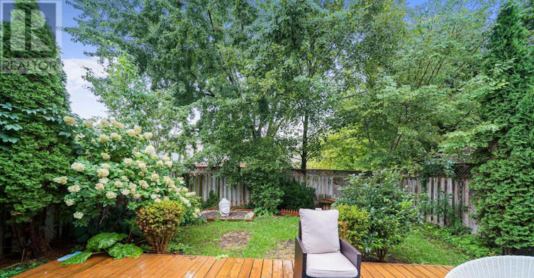 643 Bonavista Drive, Waterloo, ON, N2K 4B3 - 7