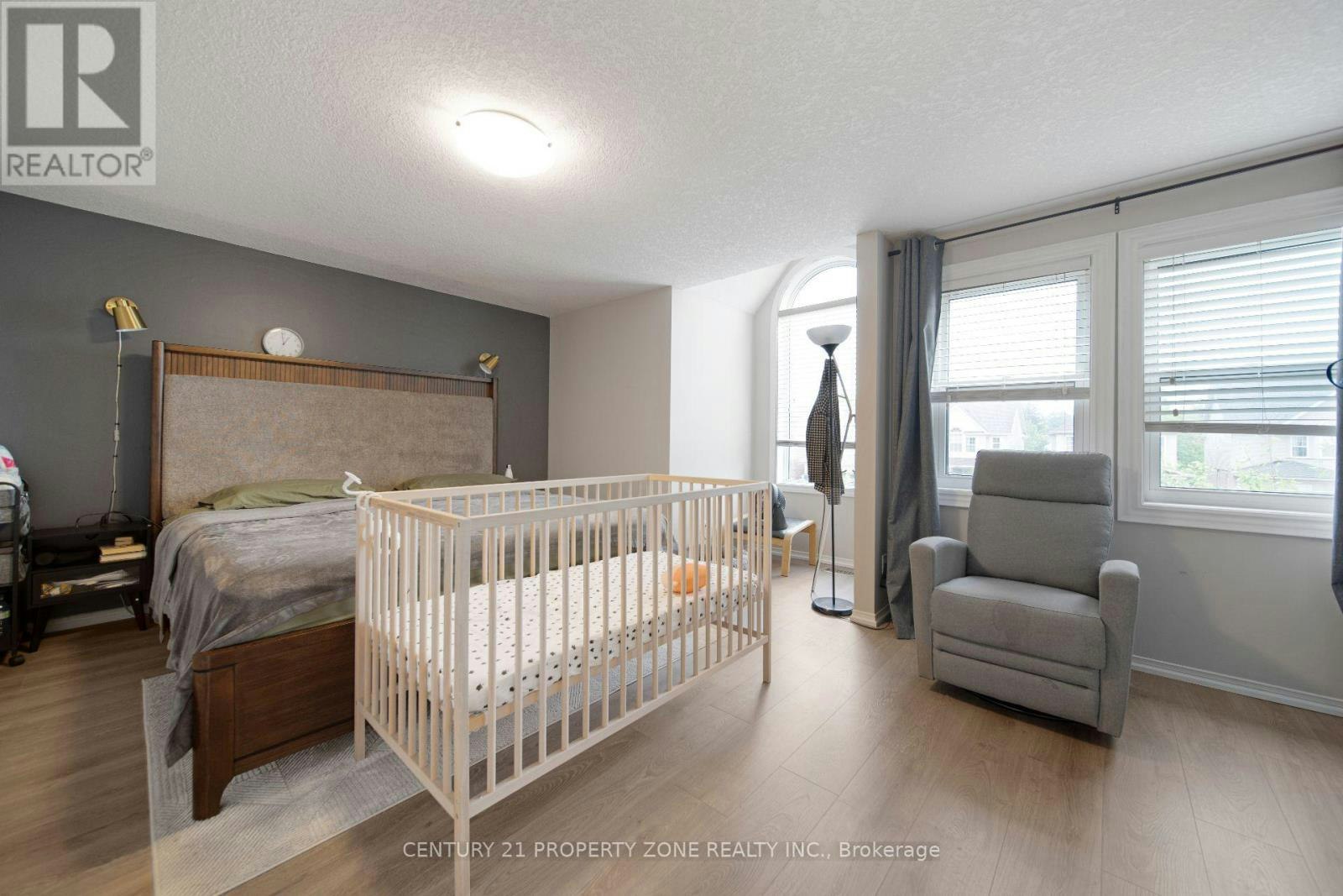 643 Bonavista Drive, Waterloo, ON, N2K 4B3 - 26