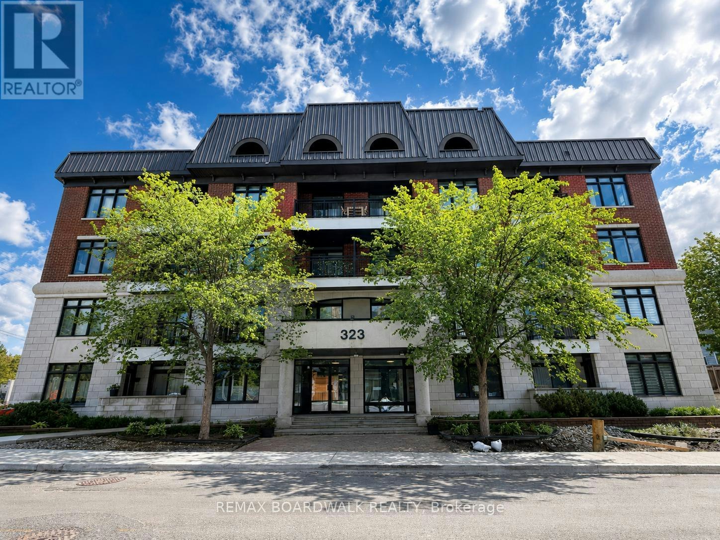 306-323 Winona Avenue, Ottawa, ON, K1Z 5H3