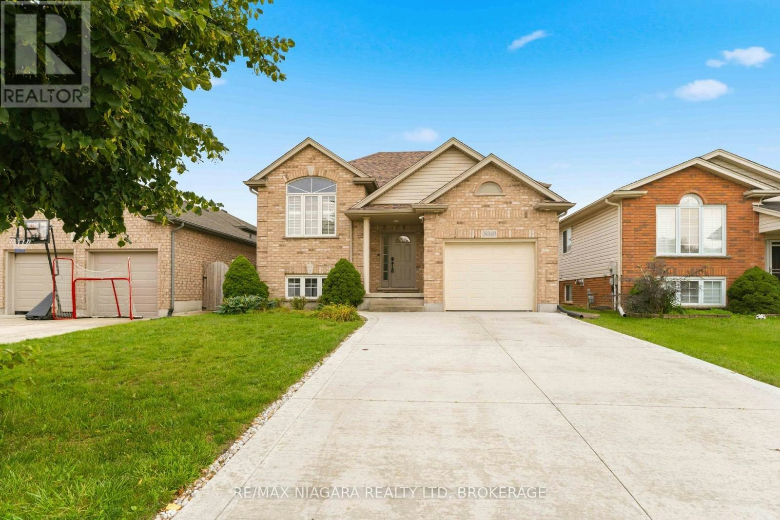 8340 Racey Avenue, Niagara Falls, ON, L2H 3M7