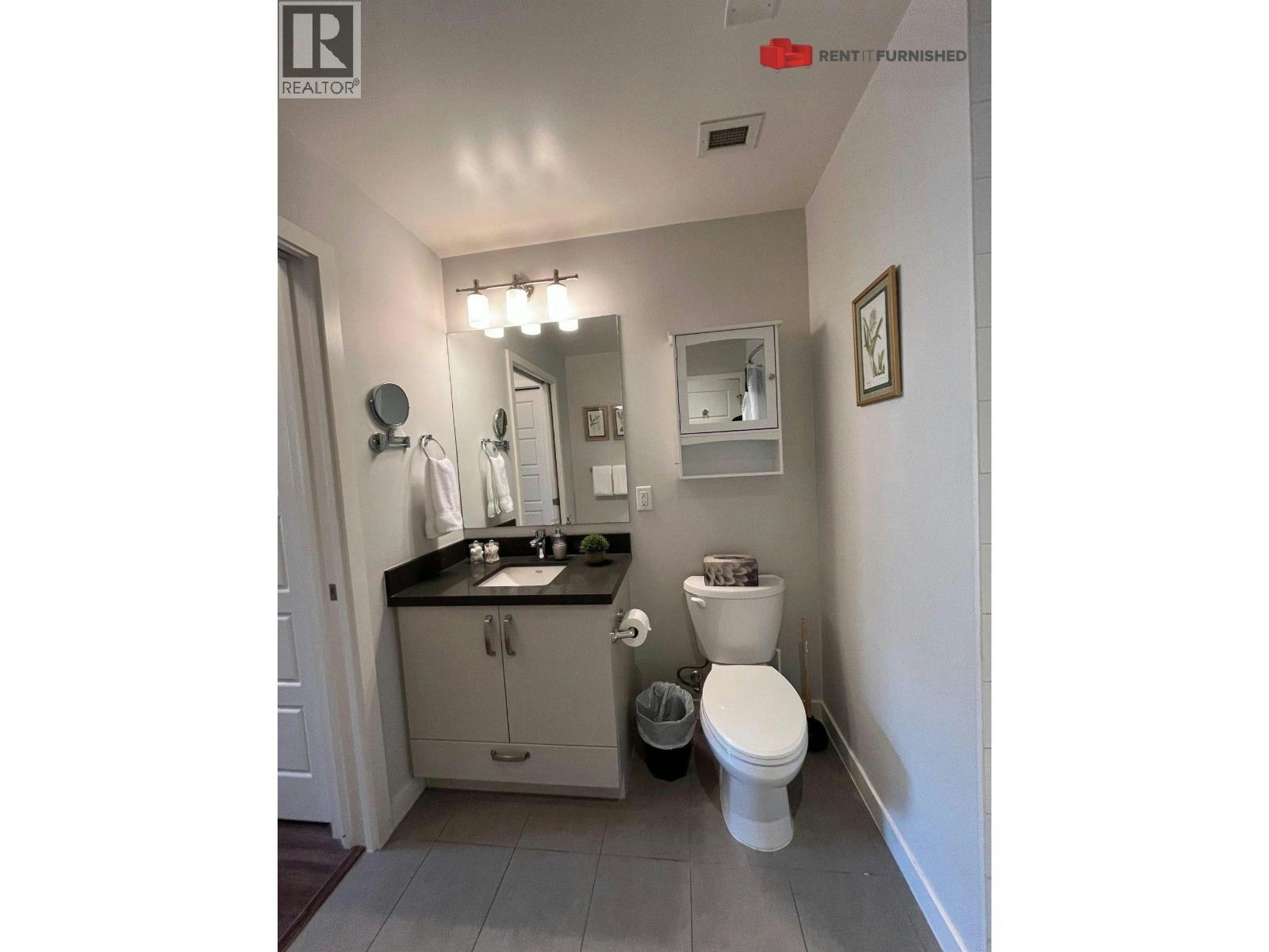 211-215 W 1st Street, Vancouver, BC, V5Y 1A6 - 9