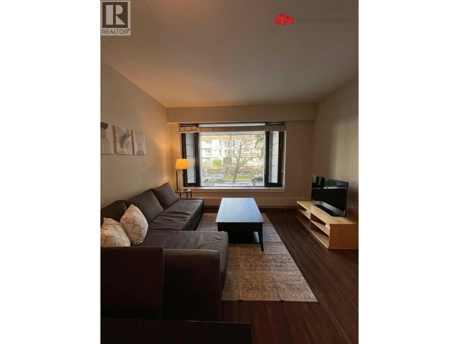 211-215 W 1st Street, Vancouver, BC, V5Y 1A6 - 2