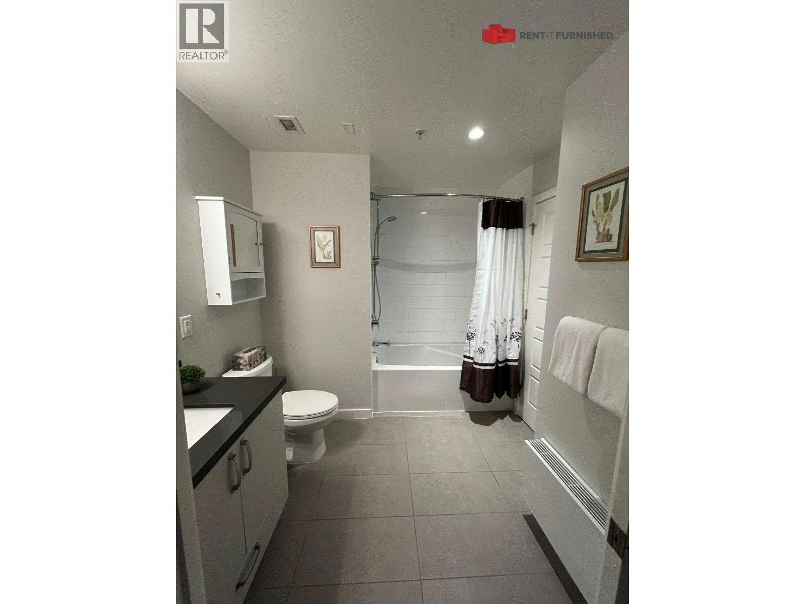 211-215 W 1st Street, Vancouver, BC, V5Y 1A6 - 14