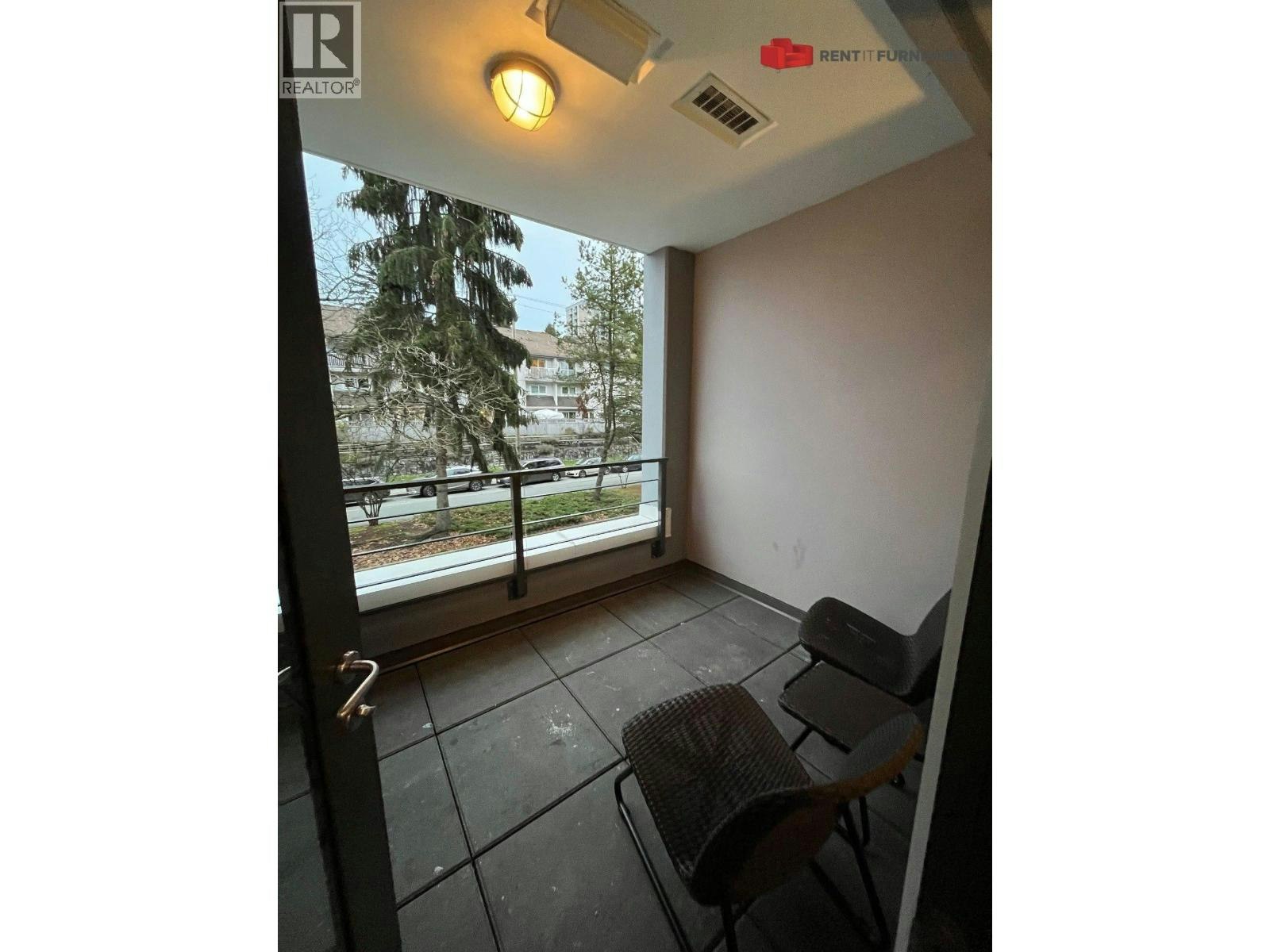 211-215 W 1st Street, Vancouver, BC, V5Y 1A6 - 16