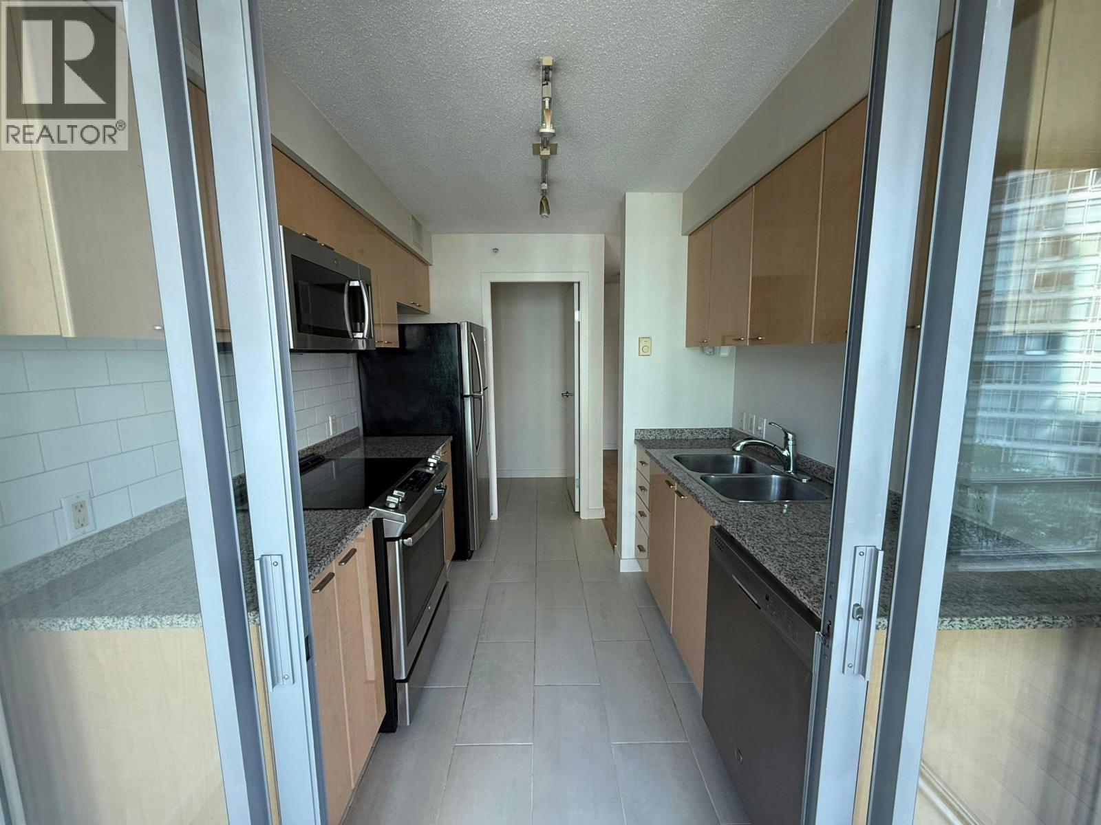 1108-1200 W Georgia Street, Vancouver, BC, V6E 4R2 - 10