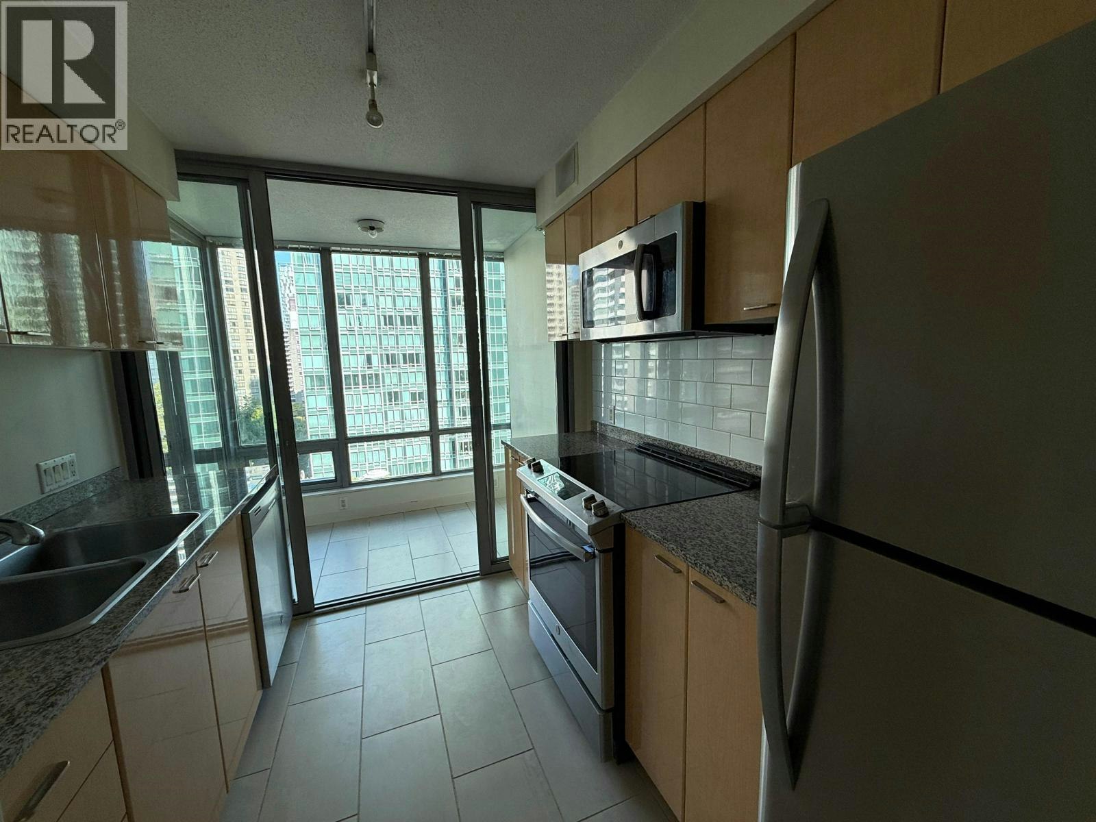1108-1200 W Georgia Street, Vancouver, BC, V6E 4R2 - 11
