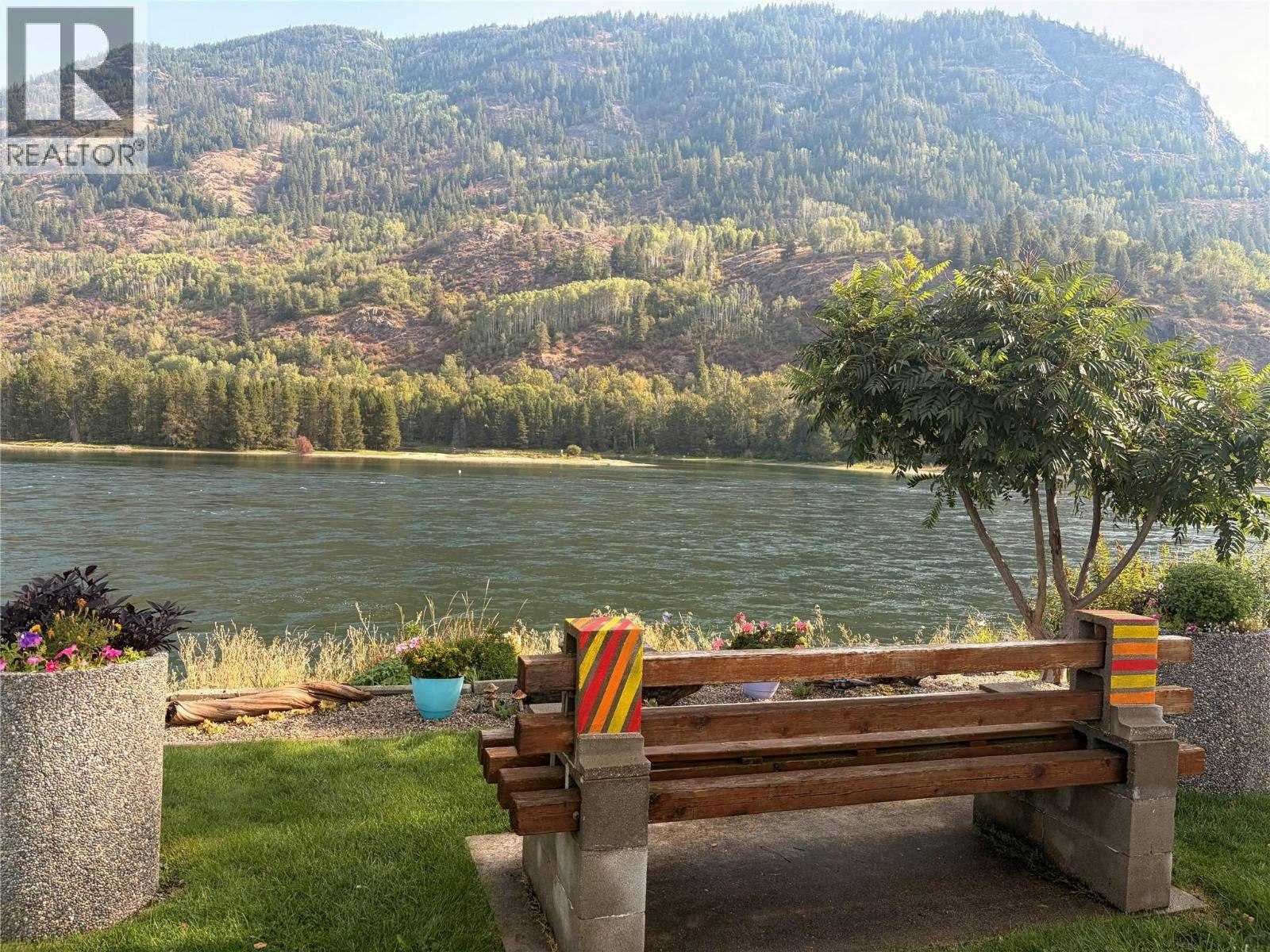 217 3rd Avenue, Castlegar, BC, V1N 2N2