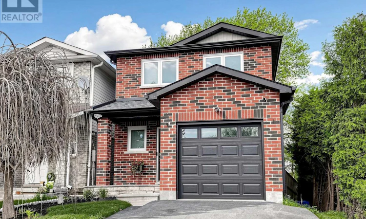 1638 Norwill Crescent