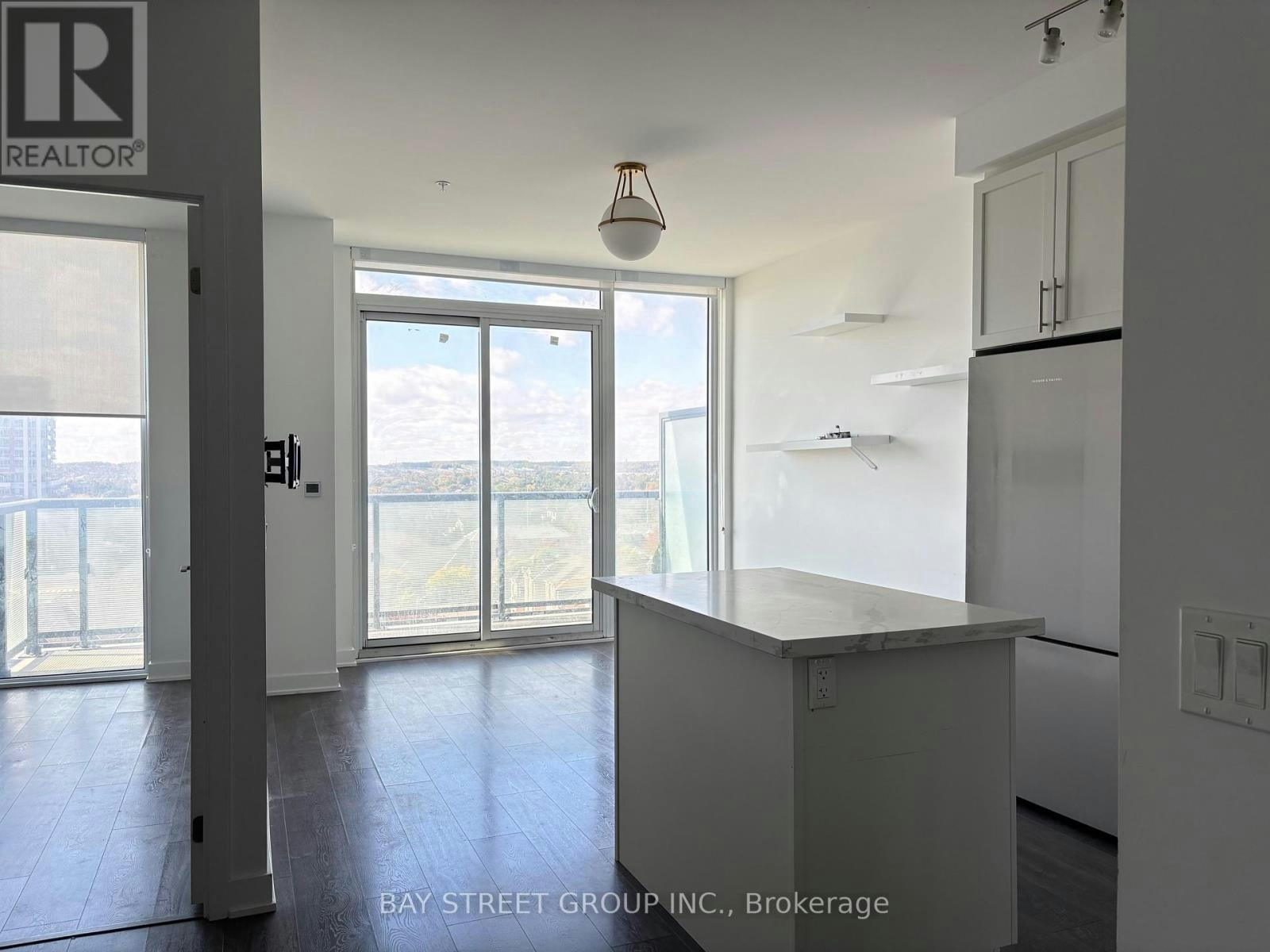 902-85 Oneida Crescent, Richmond Hill, ON, L4B 0H4 3