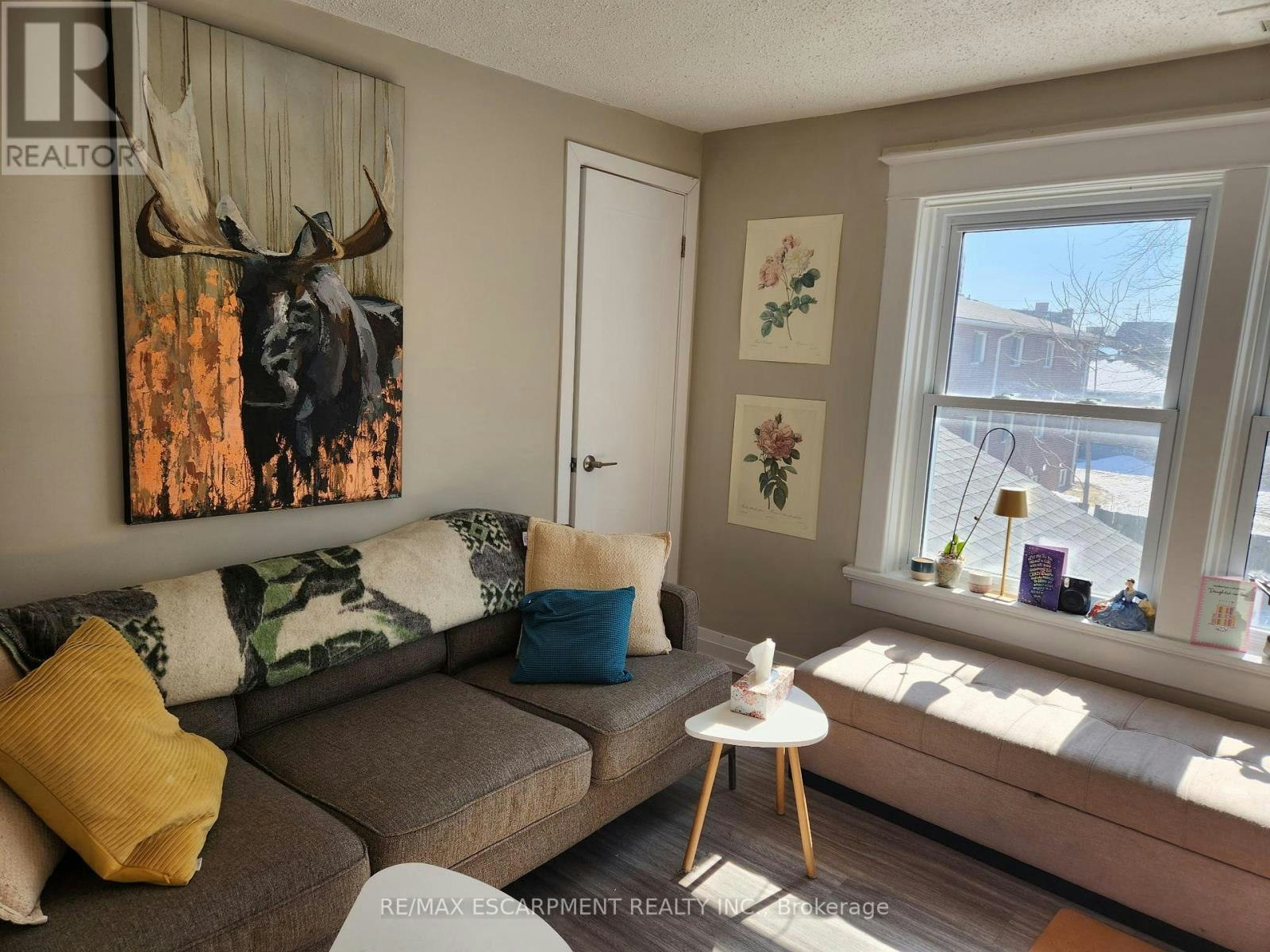 UPPER-20 Hetherington Street, St. Catharines, ON, L2R 2G5 - 6