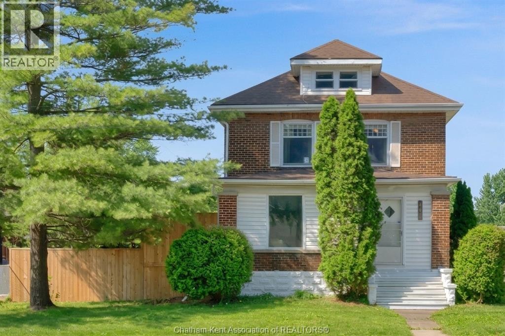 448 Queen Street, Chatham-Kent, ON, N7M 2J3