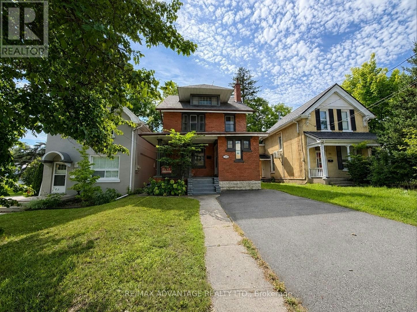 1051 Richmond Street N, London, ON, N6A 3J7