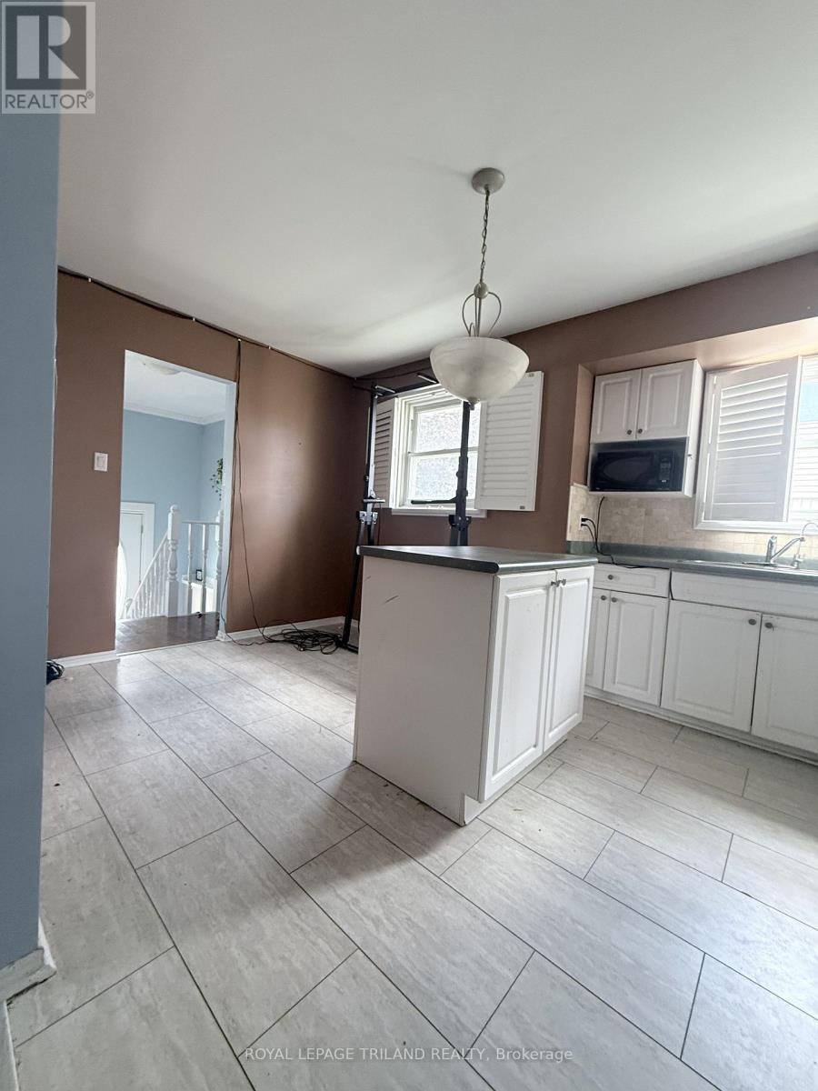 85 Bonaventure Drive, London, ON, N5V 4A7 - 4
