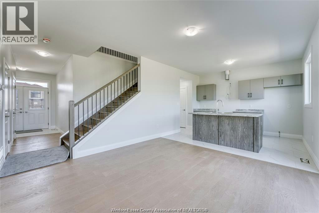 104 Eagle Street, Leamington, ON, N8H 0G5 - 2