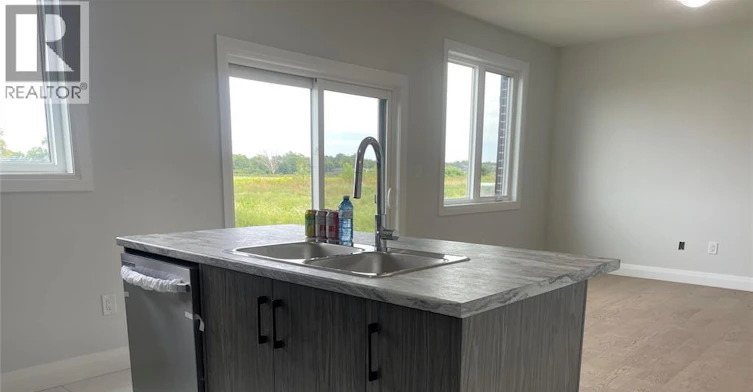 104 Eagle Street, Leamington, ON, N8H 0G5 - 5