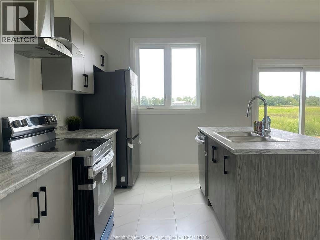 104 Eagle Street, Leamington, ON, N8H 0G5 - 4