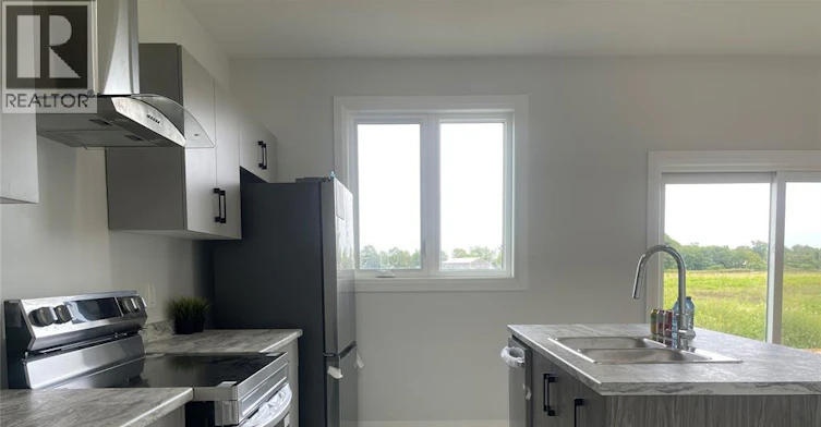 104 Eagle Street, Leamington, ON, N8H 0G5 - 4