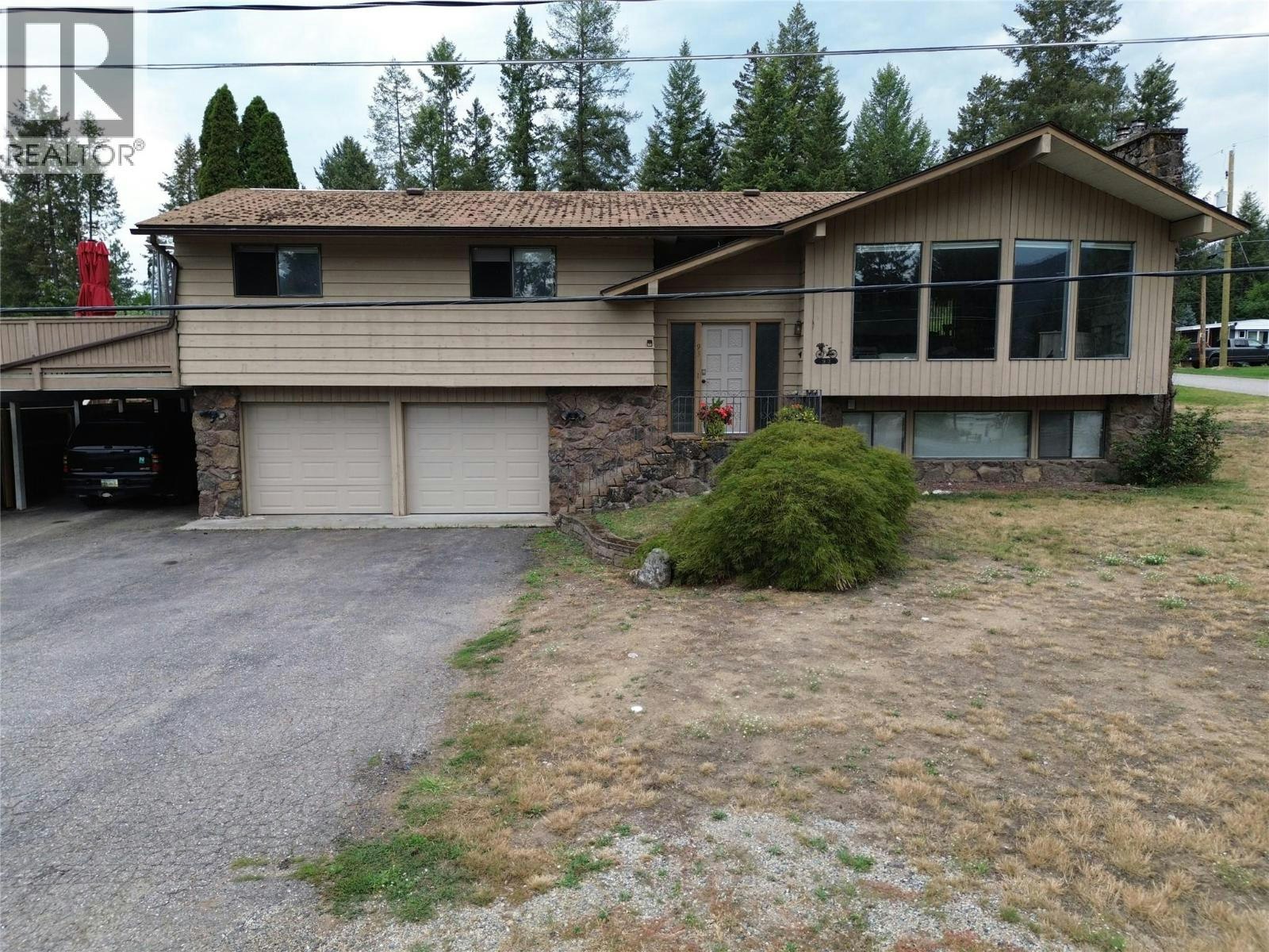 93 Holmes Road, Christina Lake, BC, V0H 1E0