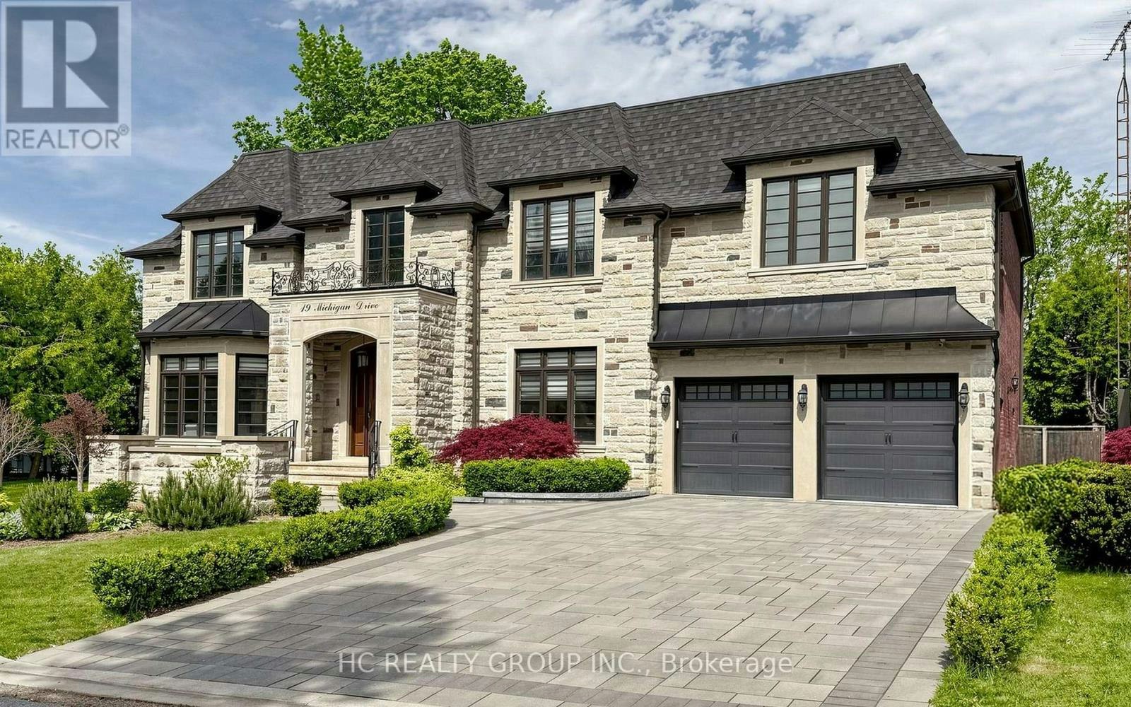 19 Michigan Drive, Toronto, ON, M2M 3H9