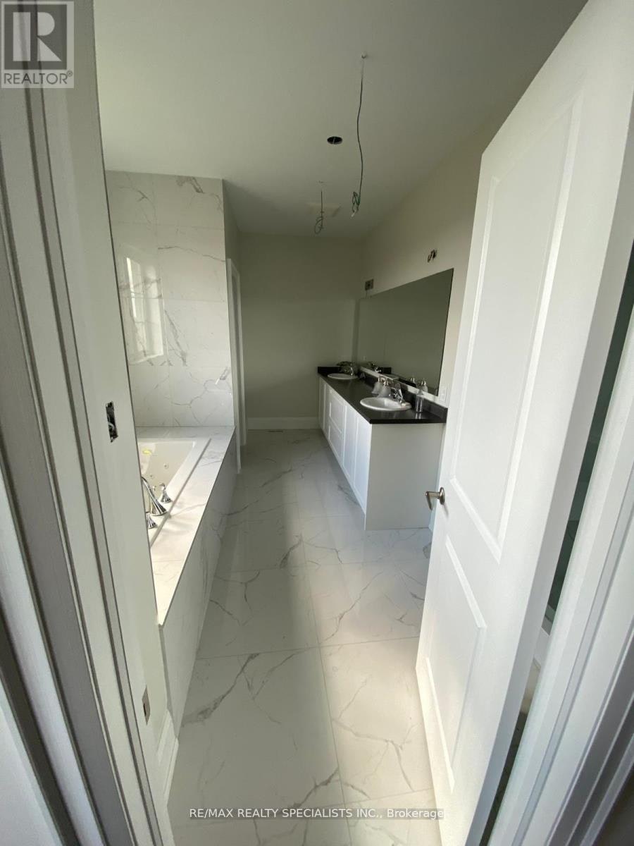35 Gerden Drive, Richmond Hill, ON, L4S 1N6 - 9