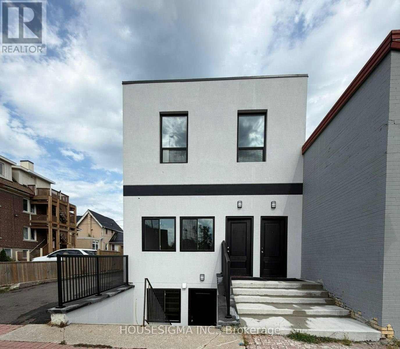 LOWER 28 Level West Street N, Orillia, ON, L3V 5B8