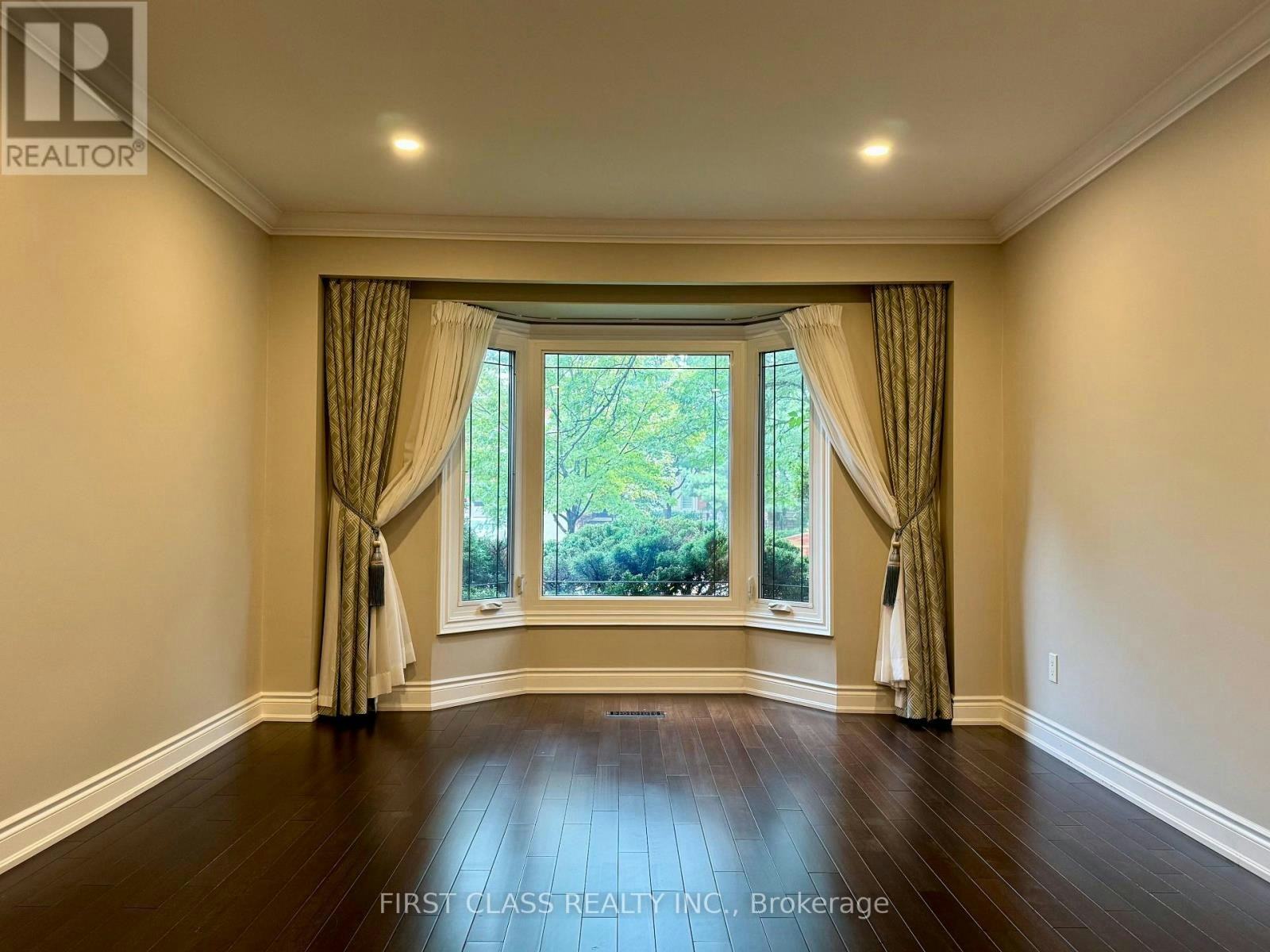 1230 Glenashton Drive, Oakville, ON, L6H 5L9 - 4