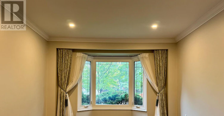 1230 Glenashton Drive, Oakville, ON, L6H 5L9 - 4