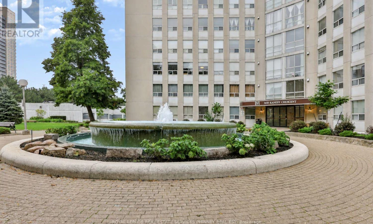 2801-3650 Kaneff Crescent