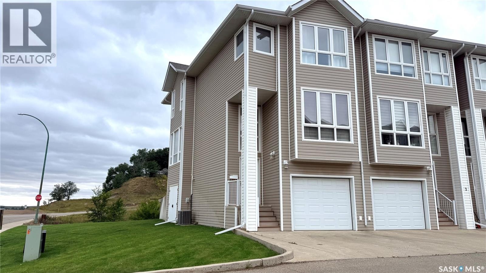 1-697 Sun Valley Drive, Estevan, SK, S4A 2X7