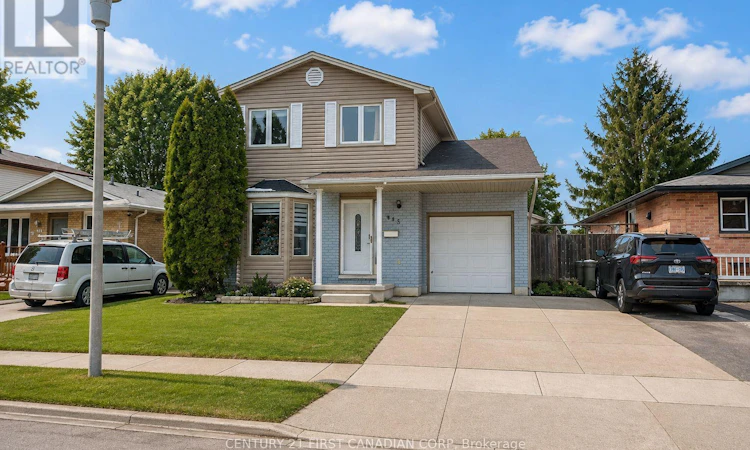 345 Banbury Crescent