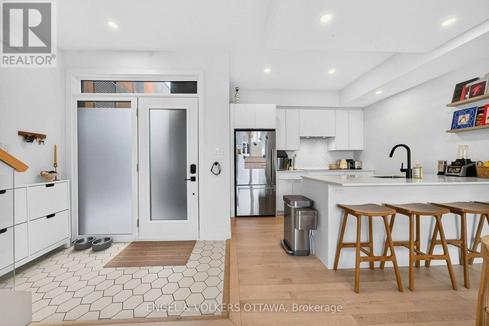B-117 Carruthers Avenue, Ottawa, ON, K1Y 1N4 - 11