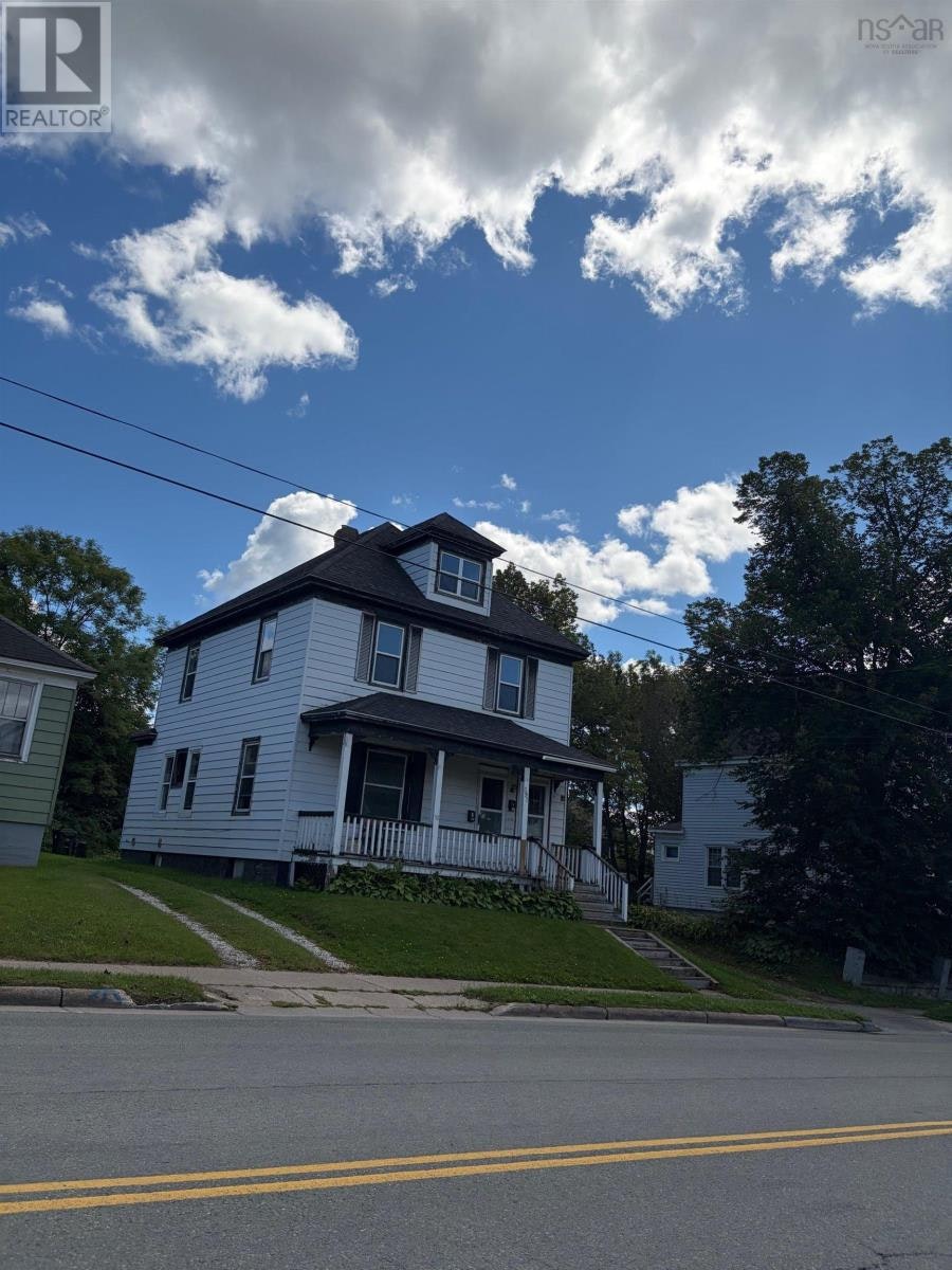 392 Townsend Street, Sydney, NS, B1P 5G4