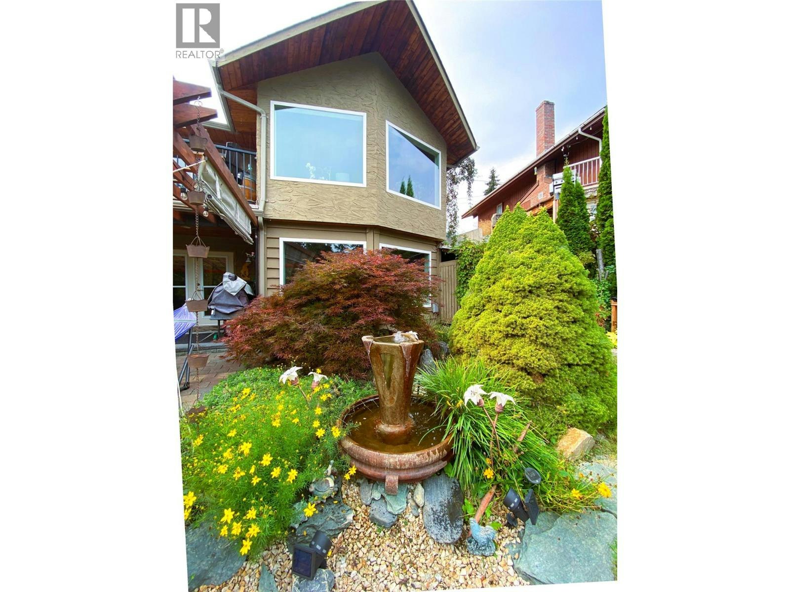 2880 Chalet Drive, Blind Bay, BC, V0E 1H1