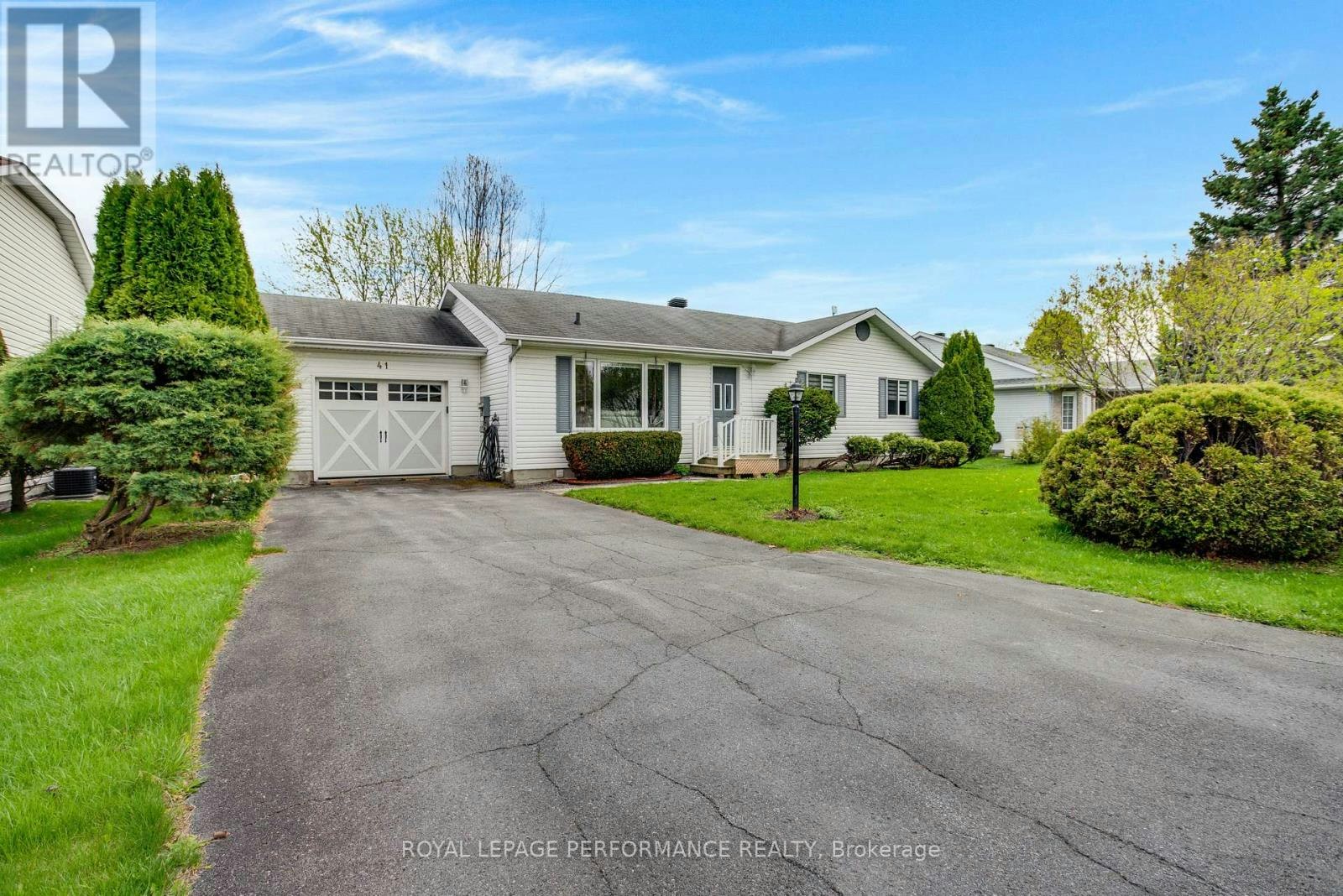 6277 Macrae Court, South Glengarry, ON, K0C 1E0