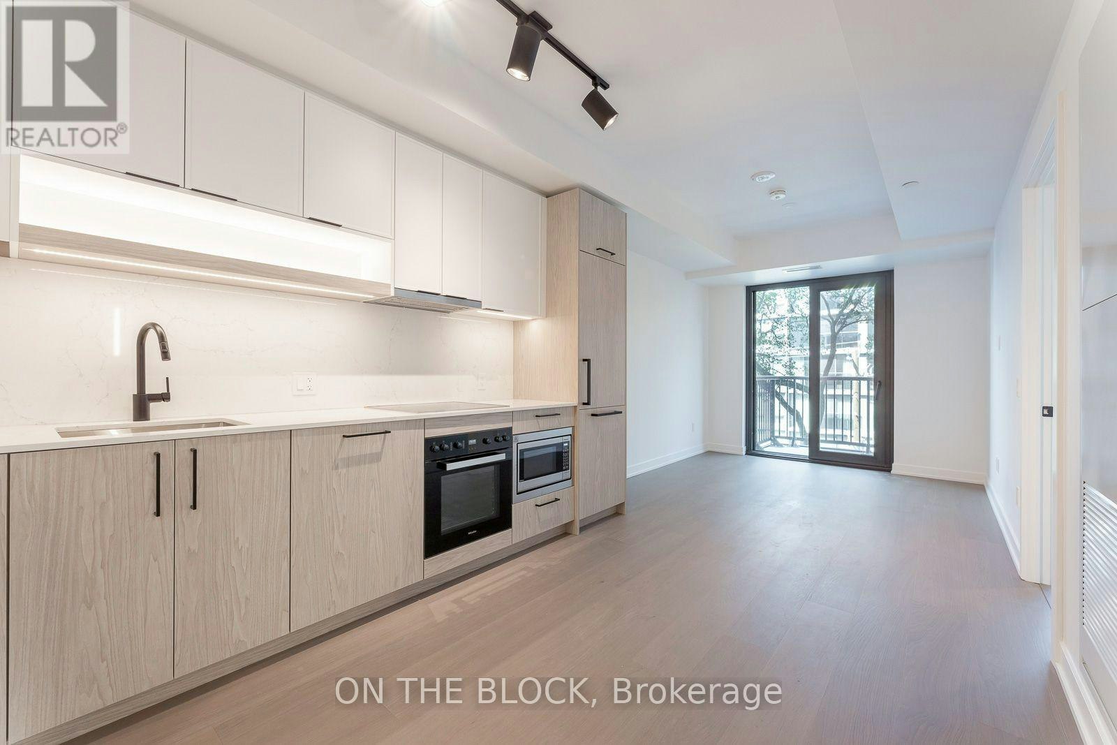 91 Montclair Avenue, Toronto, ON, M5P 0A9 - 7
